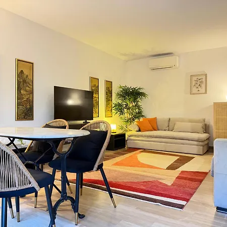 Apartman Beautiful 36m2 & 50m2 Terrace