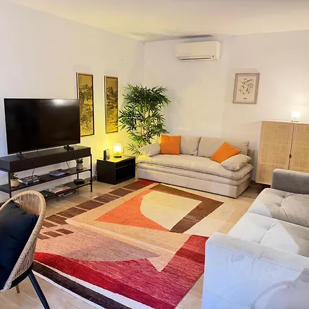 Beautiful 36m2 & 50m2 Terrace Apartment *
